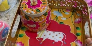 Pichwai Jar with Tray