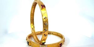 Ladies Gold Bangle Set Bn008