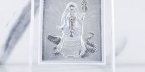Plastic 999 Silver Khodiyar Maa Frame
