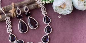 Ladies Ruby Stone Necklace Set