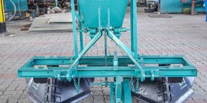 Mild Steel Raised Bed Machine with Fertilizer System Cultivator