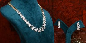 Art No. 664 Short Diamond Necklace Set