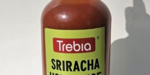 Trebia Sriracha Hot Sauce