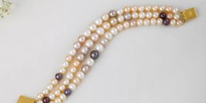 Whispering Peach Women Pearl Wristlet Bracelet