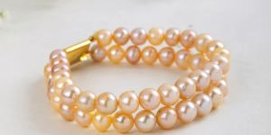 Whispering Pink And Peach Pearl Women Bracelet