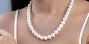 White Beauty Women Pearl Necklace