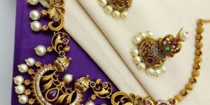 Women Short South-Necklace-O-2763-Black mat-Multi