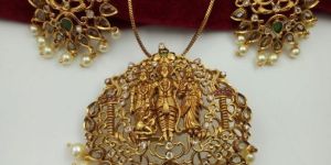 Women South-Pendant-6565