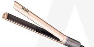 women hair straightener