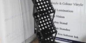 Zig Zag Brochure Stand