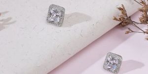 Women SQUARE DIAMOND STUDS
