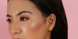 Women YELLOW STONE FLOWER STUDS