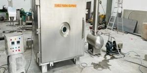 Vacuum Tray Dryer