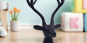 Table Top Wooden Deer Head Showpiece