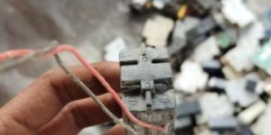 Electronic Battery Scrap