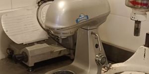 Planetary Mixer 10 and 7 Ltr