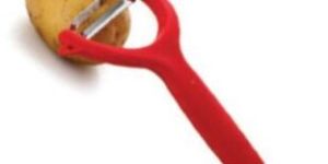 Plastic Vegetable Peeler