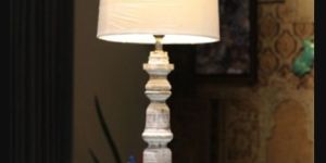 White Distress Table Lamp For Decoration