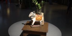 Wooden Nandi Statue For Decoration