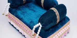 Voguish Puja Singhasan