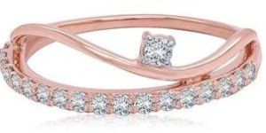 Women Stunning Sleek Diamond Ring