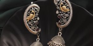 Women Oxidized Two Tone Earcuff Earrings