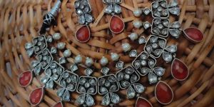 Women Red Silver Look Choker Earrings & Necklace Set