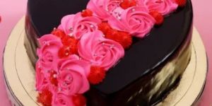 Rose Decorated Heart Cake