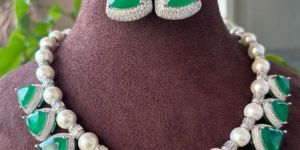 Women Emerald Pearl Luxury Designer Necklace - Real Diamond Look