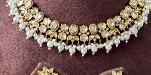 women kundan lovely earrings necklace set