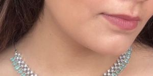 Women Silver Plated Green Drop Necklace with Pair of Earrings