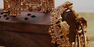 Women Premium Bridal Statement Brass Matt Golden Bangles