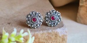 Women Elegant Silver Oxidised Stud Earrings