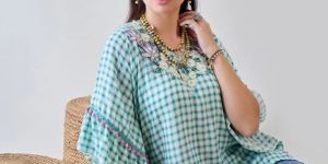 Women Green Gingham Floral Embroidered Cotton Kaftan Top