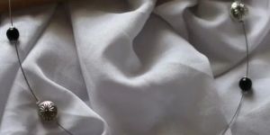 Women Single Layer Invisible Necklace