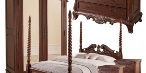 Wooden Poster Bed Set