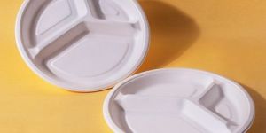 3 Compartment Round Bagasse Plates