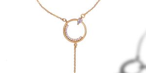 Ladies Stunning Round Design Gold Plated Pendant With Chain