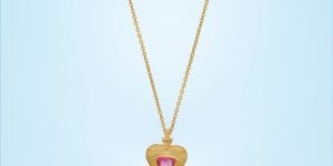 Ladies Stylish Heart Gold Plated Pendant With Chain