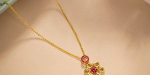 Ladies Trendy Gemstone Gold Plated Pendant With Chain
