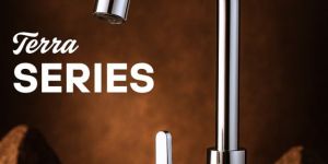 Terra Swan Neck Pillar Cock