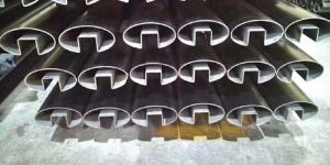 Stainless Steel Slotted Oval Capsule Shape Pipe