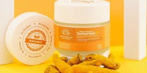 Earthraga Ubtan + Turmeric Sunscreen SPF50 Matte 100ml