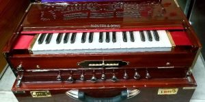 Scale Changer Harmonium