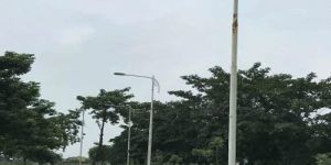 Single Arm Street Light Pole