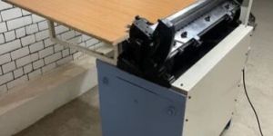 Calendar Tin Mounting Machine