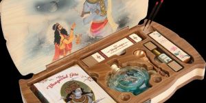 Wooden Altar Kit The Bhagavad Gita