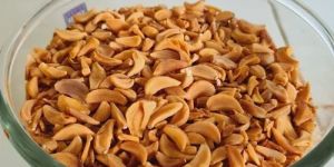 Unsorted Dehydrated Garlic Flakes