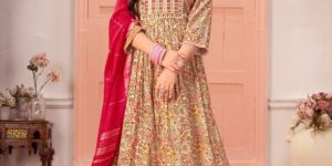 Women Ready-Made Heavy Rayon With Foil Print And Fancy Sikvans Dupatta Kurti Set