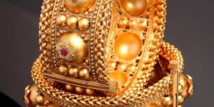 Traditional Gold-Plated Handcrafted Jadau Bangles